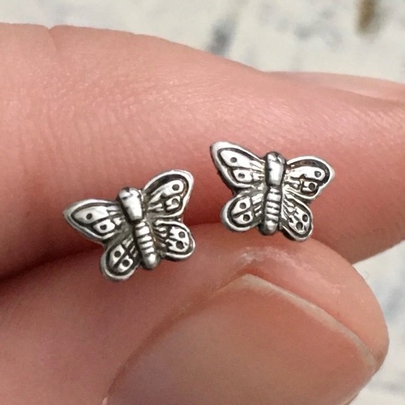 3/$15 🌞 Mini sterling silver butterfly stud earrings - Picture 1 of 5